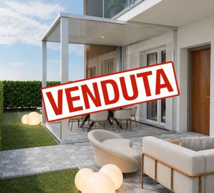 Villa in Varedo, Province of Monza and Brianza