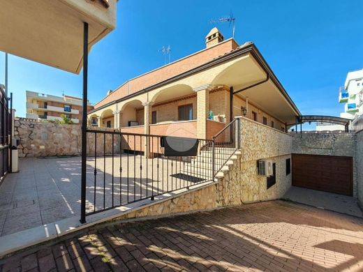 Villa in Manfredonia, Provincia di Foggia