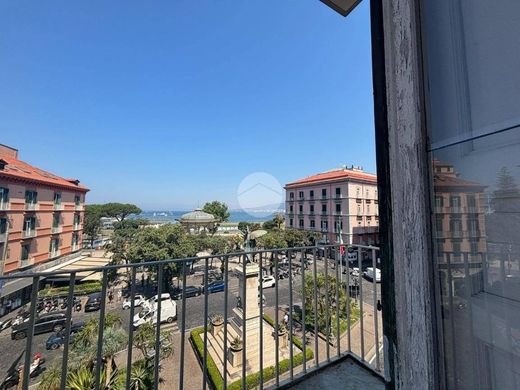 Apartment in Castellammare di Stabia, Naples