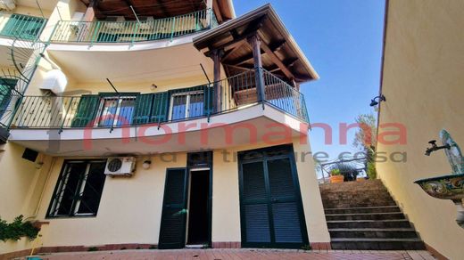 Villa in Aversa, Provincia di Caserta