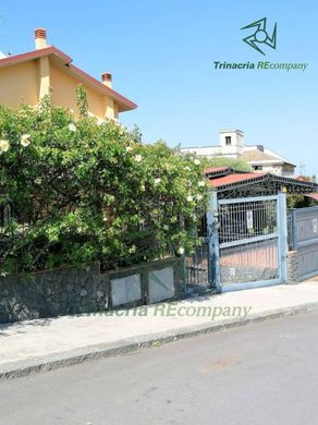 Βίλα σε Viagrande, Catania