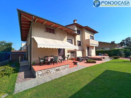 Villa in Pietrasanta, Provincia di Lucca