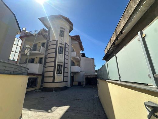 Villa in Giugliano in Campania, Naples