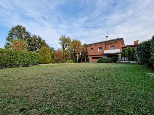 Villa in Medicina, Bologna