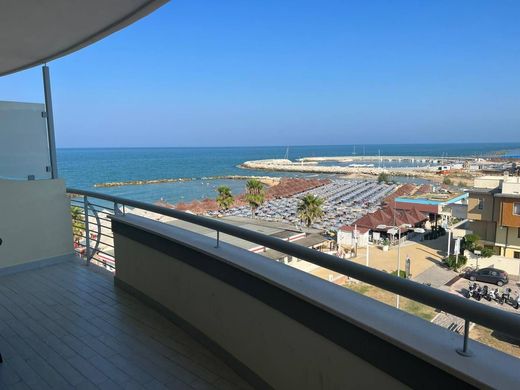 Penthouse w Francavilla al Mare, Provincia di Chieti