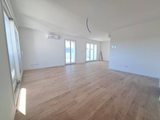 Penthouse à Mariano Comense, Côme