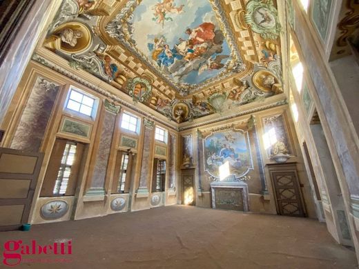 Villa in Cherasco, Provincia di Cuneo