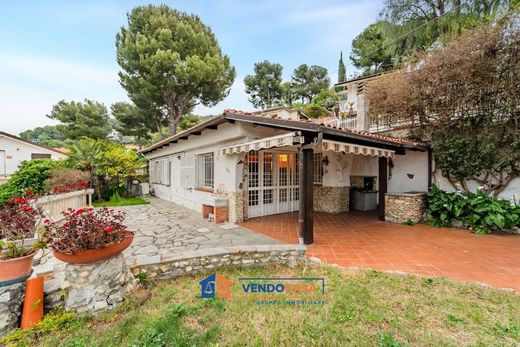 Villa a Andora, Savona
