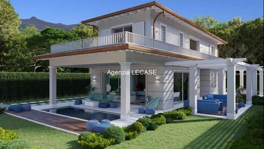 Villa Forte dei Marmi, Lucca ilçesinde