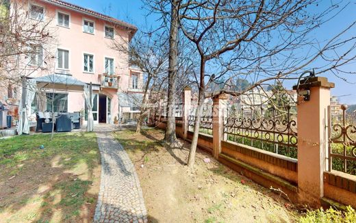 Villa Pino Torinese, Torino ilçesinde