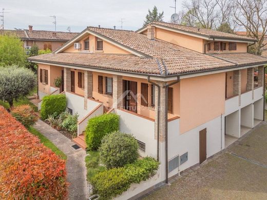 Villa in Reggio nell'Emilia, Provincia di Reggio Emilia