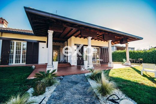 Βίλα σε Oggiona-Santo Stefano, Provincia di Varese