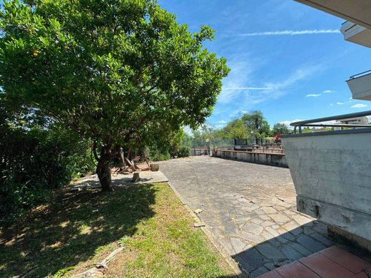 Villa a Scandicci, Firenze