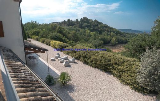 Villa in Pesaro, Provincia di Pesaro e Urbino