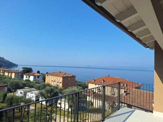 Apartment in Torri del Benaco, Provincia di Verona