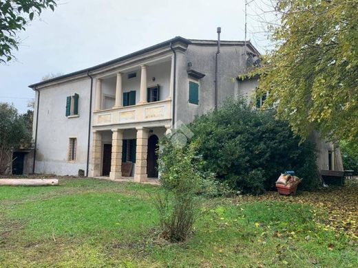 Villa en Caldiero, Provincia di Verona