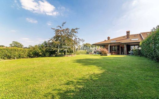 别墅  Paderno Dugnano, 米兰省