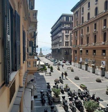 Appartamento a Napoli, Campania