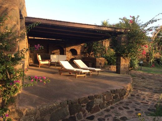 Вилла, Pantelleria, Trapani