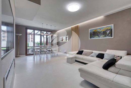 Villa - Granarolo dell'Emilia e Viadagola, Bolonha