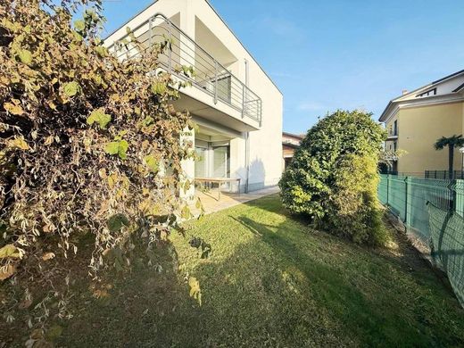 Villa in Turate, Provincia di Como