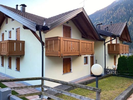 Appartement à Carisolo, Trente