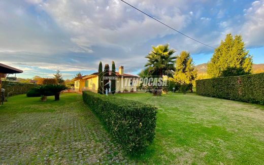 Villa in Massa, Provincia di Massa-Carrara