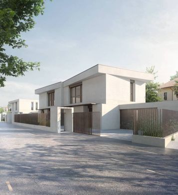 Villa in Sovico, Province of Monza and Brianza
