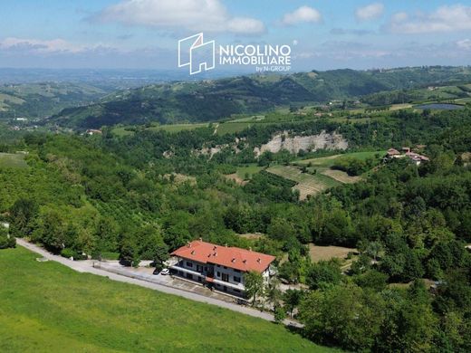 Villa in Roddino, Provincia di Cuneo