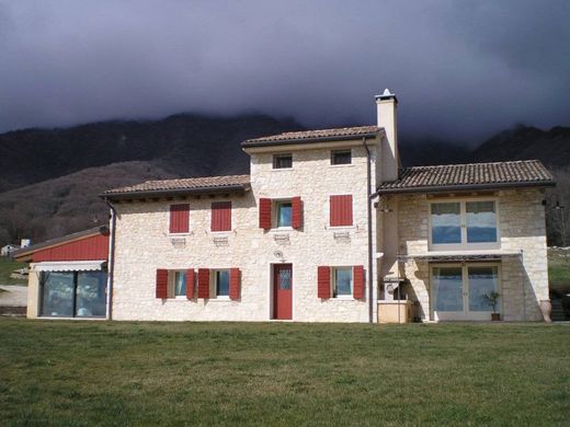 Villa in Borso del Grappa, Provincia di Treviso