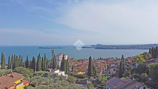 Piso / Apartamento en Gardone Riviera, Provincia di Brescia