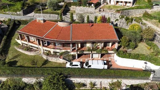 Villa a Bagni di Lucca, Lucca