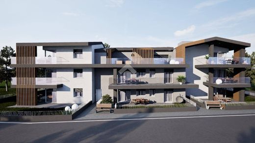 Apartment in Provaglio d'Iseo, Provincia di Brescia