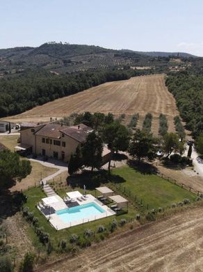 Villa Paciano, Perugia ilçesinde