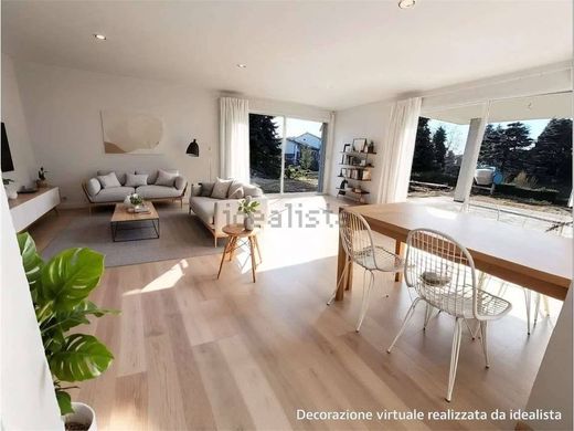 빌라 / Varese, Provincia di Varese