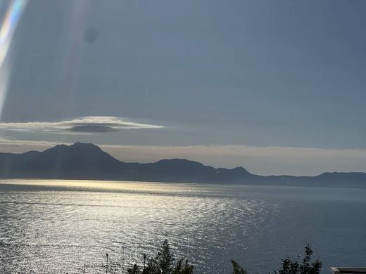 别墅  那不勒斯, 那不勒斯省