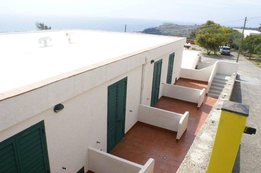 Terraced house in Pantelleria, Trapani