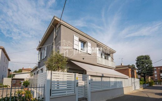 Villa en Vignola, Módena