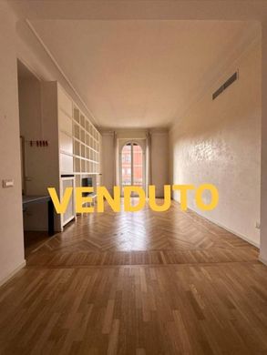 Appartamento a Milano, Lombardia