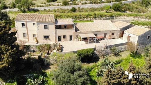 Country House in Noto, Syracuse