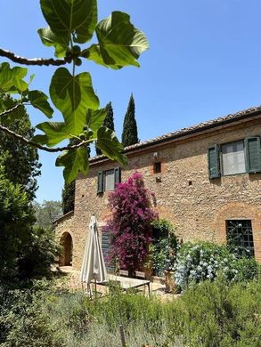 Country House in Guardistallo, Pisa