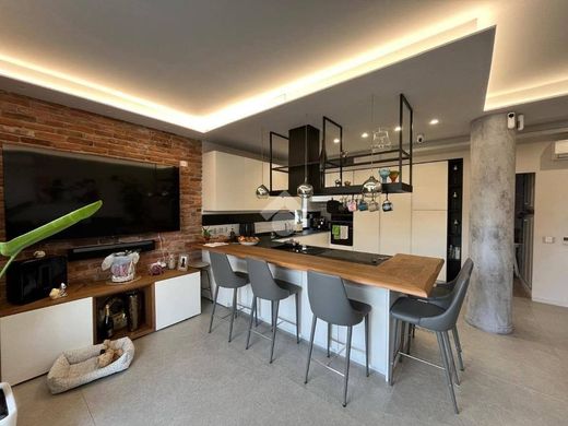 Appartamento a Corsico, Milano