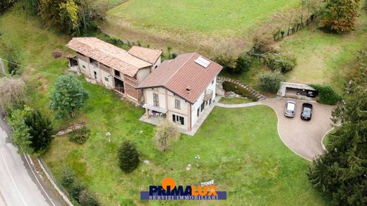 Villa in Albavilla, Provincia di Como