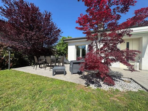 Вилла, Villanuova sul Clisi, Provincia di Brescia