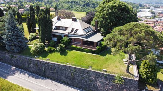 Villa in Oggiono, Provincia di Lecco