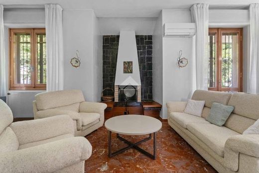 Villa - Trezzano sul Naviglio, Milão