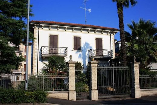 Villa Desenzano del Garda, Brescia ilçesinde