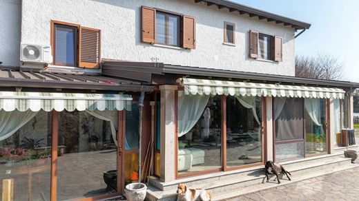 Villa a Varese, Lombardia