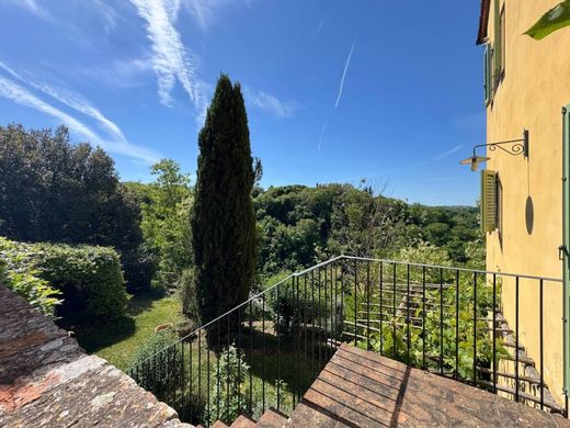 Country House in Laterina, Province of Arezzo