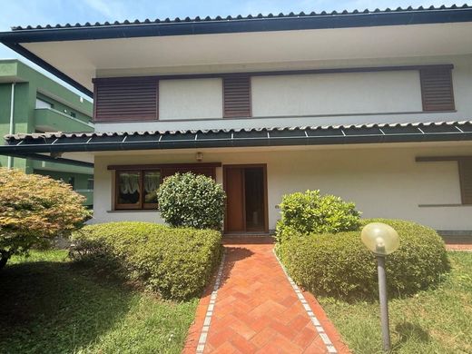 Villa en Cantù, Provincia di Como